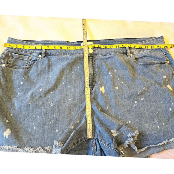 LANE BRYANT Mid-Rise Signature Fit Boyfriend Midi Bleach Dyed Size 28 - Picture 6 of 7